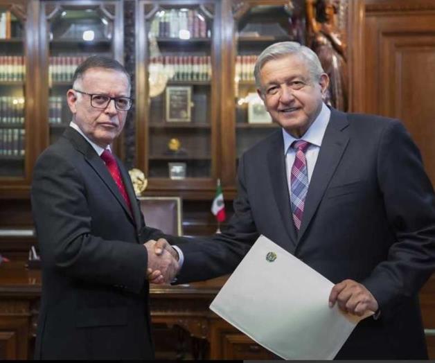 Formaliza López Obrador al embajador  de Maduro