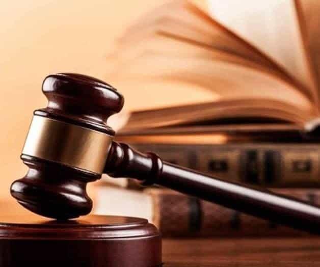 Exhiben a magistrado; pretendía ir a Europa con recursos públicos