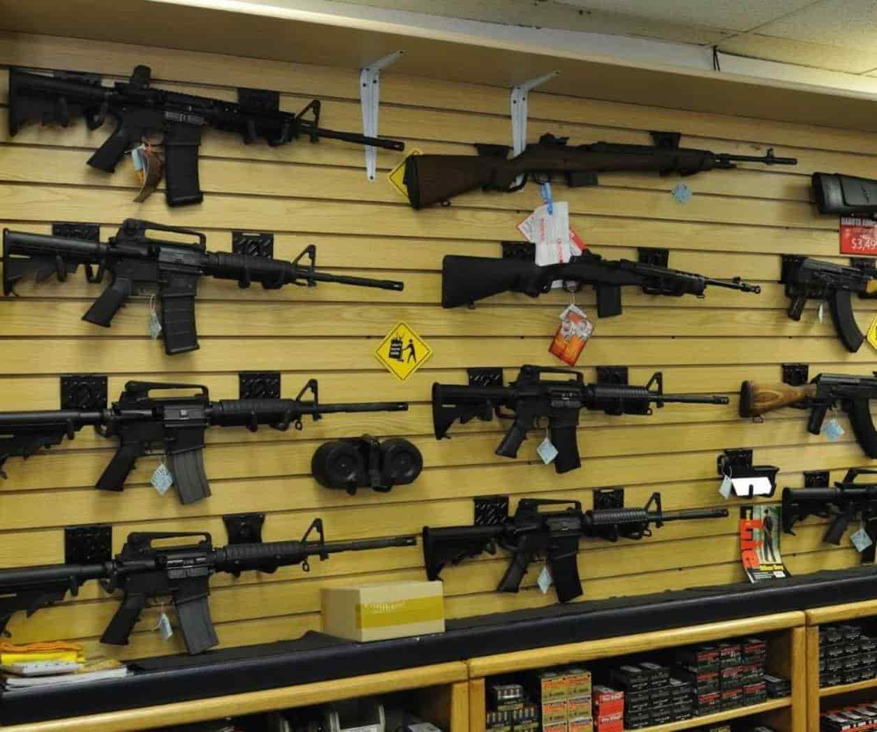 Qué requisitos son necesarios para obtener un arma en Estados Unidos?