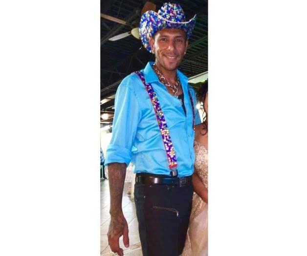 Si mira a esta persona, repórtelo a la Policía