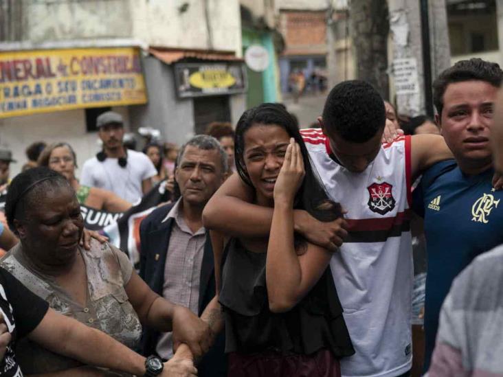 Brasil: Muerte de niña genera indignación en favela de Río Brasil: Muerte de niña genera indignación en favela de Río