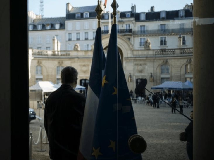 Policía usa gas lacrimógeno ante varias protestas en París Policía usa gas lacrimógeno ante varias protestas en París