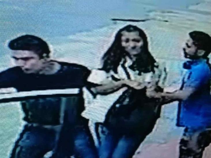 Raptan a jovencita afuera de Poder Judicial en Acapulco Raptan a jovencita afuera de Poder Judicial en Acapulco