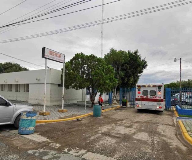 Cafre arrolla a peatón y huye