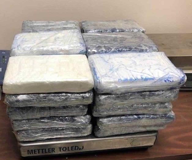 Arrestan con cocaína a 2 personas mexicanas