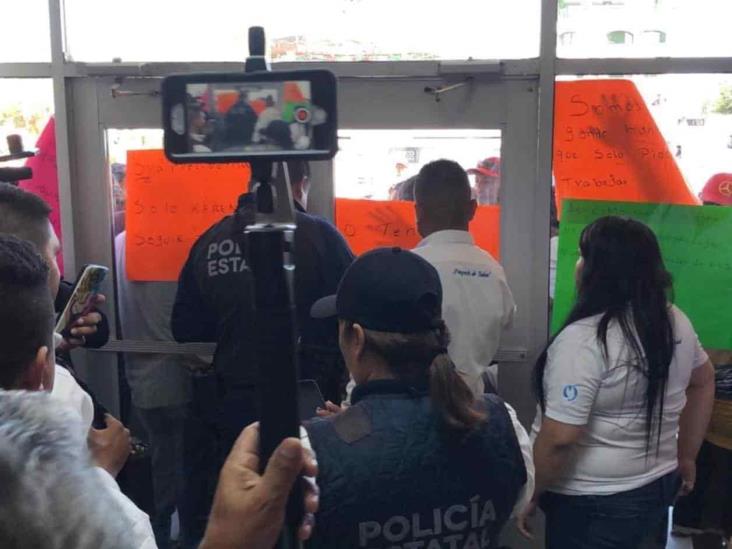 Bloquean carretoneros presidencia municipal Bloquean carretoneros presidencia municipal