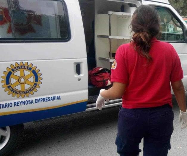 Cae de su moto en marcha, se lesiona