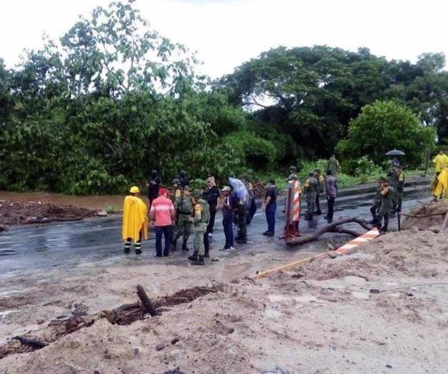 Causa Tormenta Narda derrumbes e inundaciones