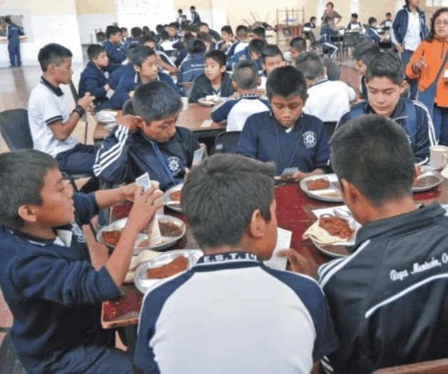 Comer con 30 pesos al día, así viven alumnos de internado en Oaxaca