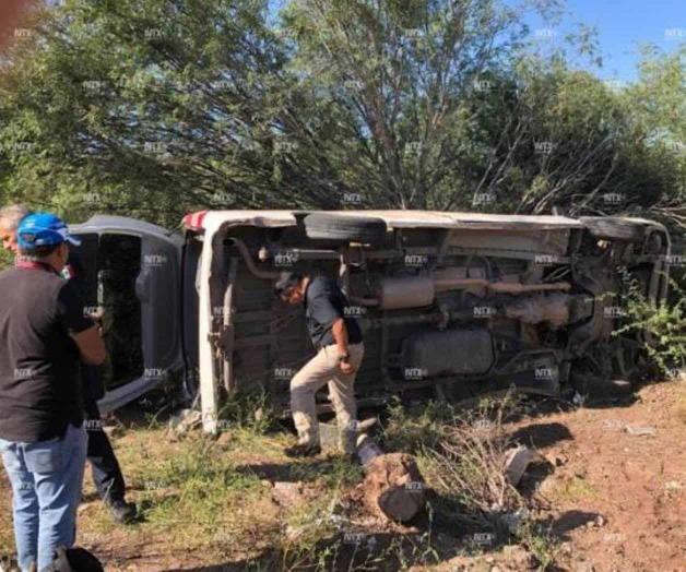 Vuelca camioneta con reporteros que cubrían a López Obrador en Sonora Vuelca camioneta con reporteros que cubrían a López Obrador en Sonora