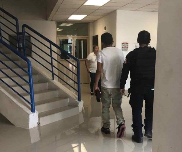 Usa Resistol 5000 para drogarse en vía pública