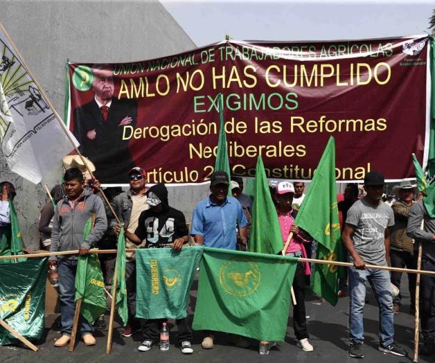 Campesinos liberan San Lázaro pero protestarán en giras de AMLO