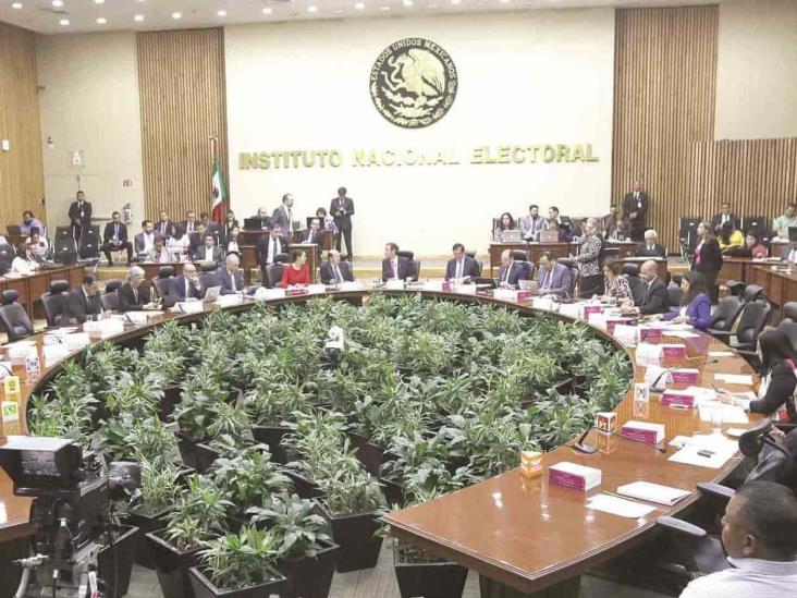 Recorte al INE, ‘el más grande de la historia’ Recorte al INE, ‘el más grande de la historia’