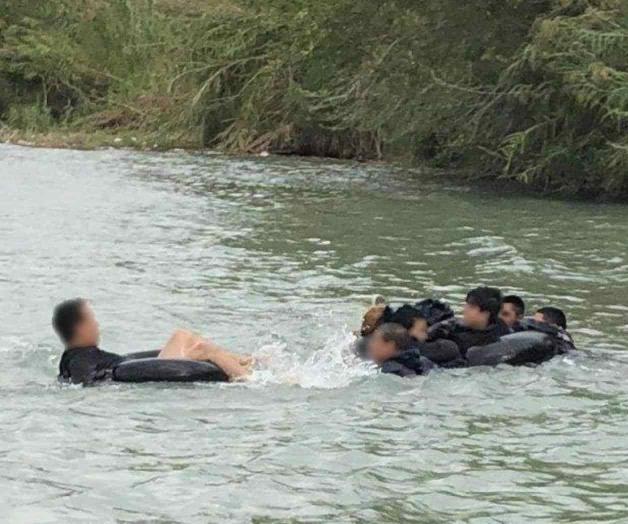 Salvan de morir ahogado a un mexicano, en el río Salvan de morir ahogado a un mexicano, en el río