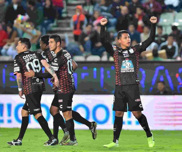 Pachuca cierra Apertura con triunfo sobre Pumas