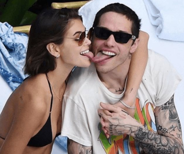 Hacen público su romance Hacen público su romance