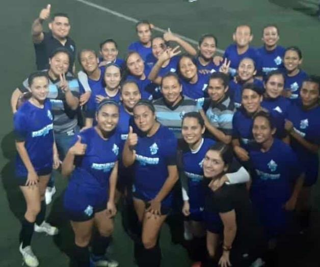 Cierra filas CFR Reynosa femenil Cierra filas CFR Reynosa femenil
