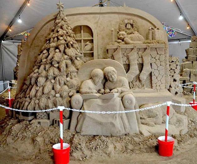 Construyen sus castillos de arena