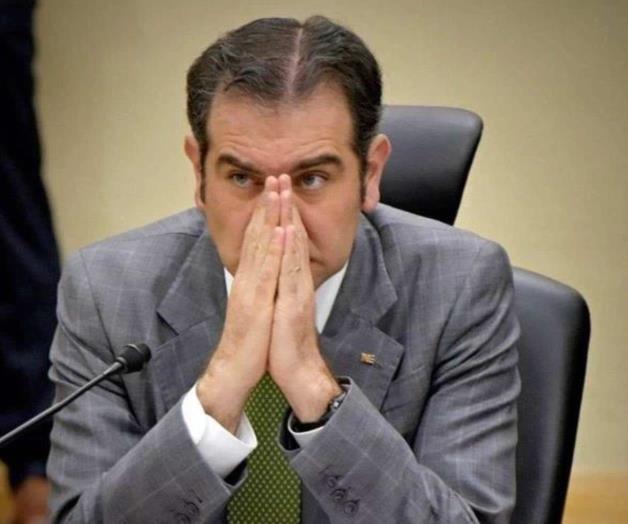 Cierra INE filas en torno a Córdova; piden a Congreso evitar regresión