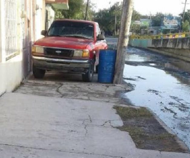 Vecino abusivo obstruye el paso Vecino abusivo obstruye el paso