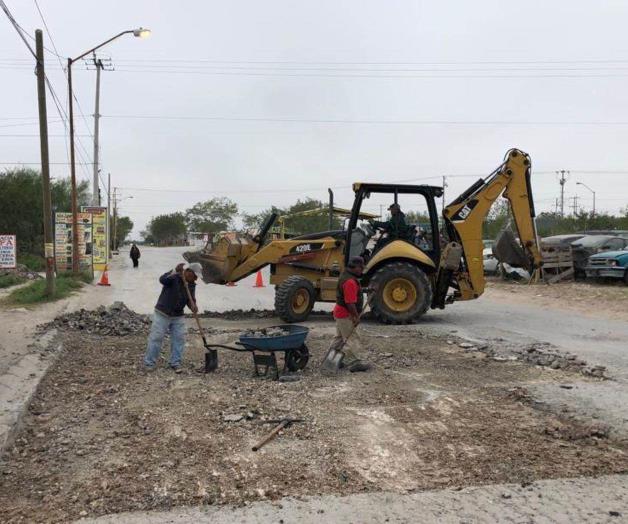 Reparan calles con 121 Ton. de asfalto