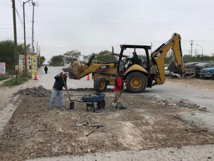 Reparan calles con 121 Ton. de asfalto Reparan calles con 121 Ton. de asfalto