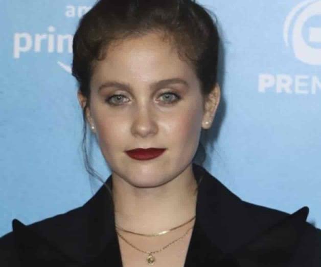 Natasha Dupeyrón presume su amor y anuncia que se casará