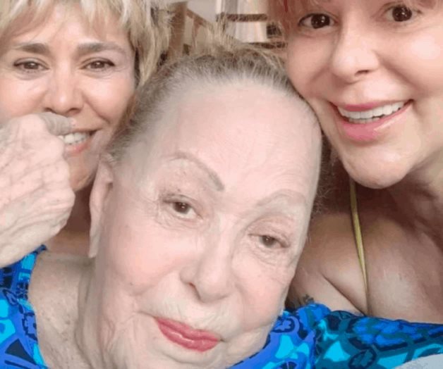 Silvia Pinal aparece sin maquillaje Silvia Pinal aparece sin maquillaje