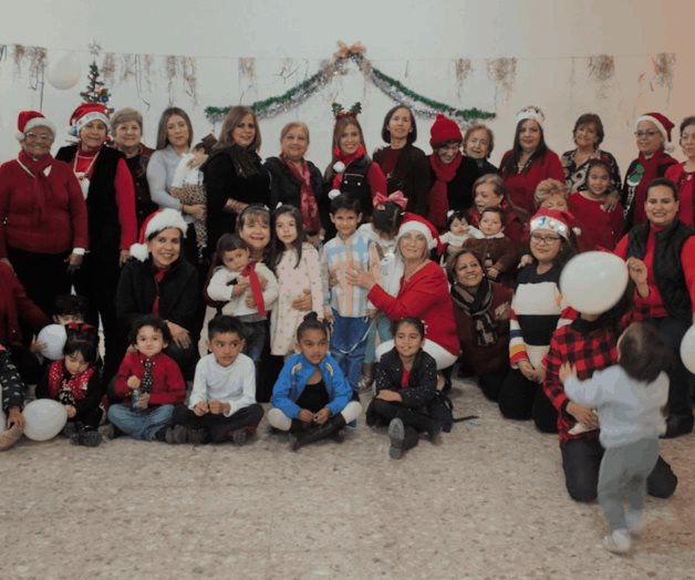 Piden posada y rompen piñata Piden posada y rompen piñata