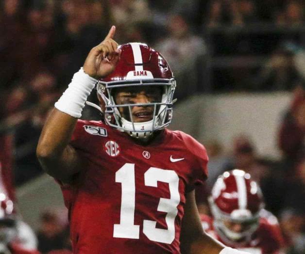 Tua Tagovailoa decidirá el lunes si va a la NFL o regresa con Alabama Tua Tagovailoa decidirá el lunes si va a la NFL o regresa con Alabama