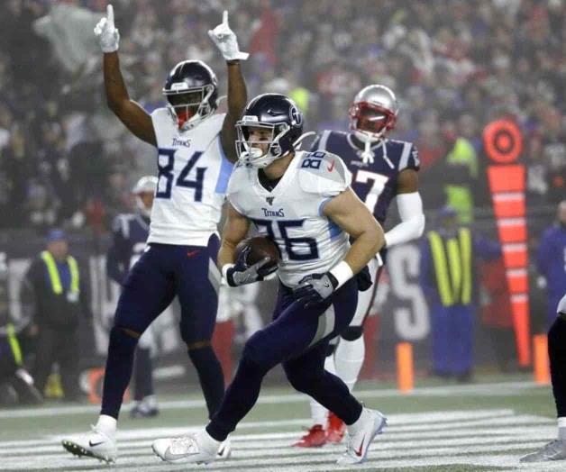 Henry y los Titans sorprenden 20-13 a los Patriots