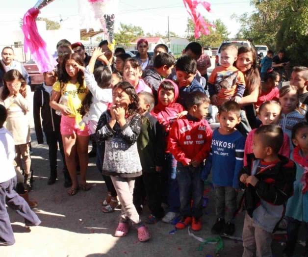 Llegan Reyes a ejidos y colonias marginadas 