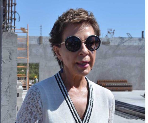 Van por Legionarios y Marta Sahagún