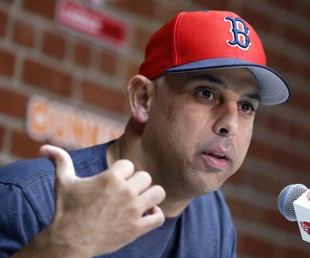 Despide Boston a Alex Cora