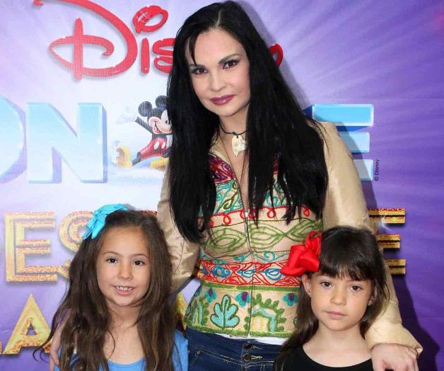 Tras divorcio sale adelante Tras divorcio sale adelante