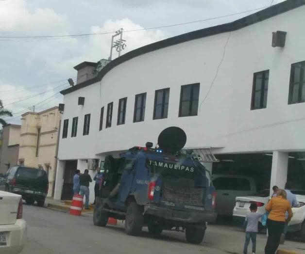 Dan levantón a investigador