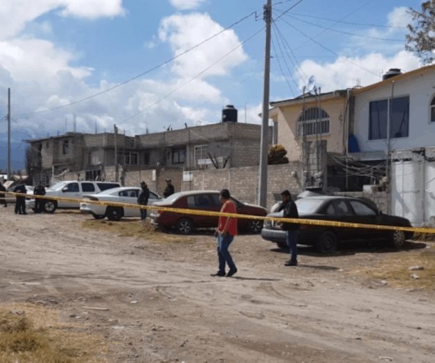 Localizan 3 cadáveres dentro de un tinaco relleno con cemento en Toluca