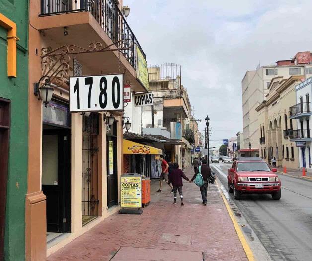 Compra del dólar continúa a la baja