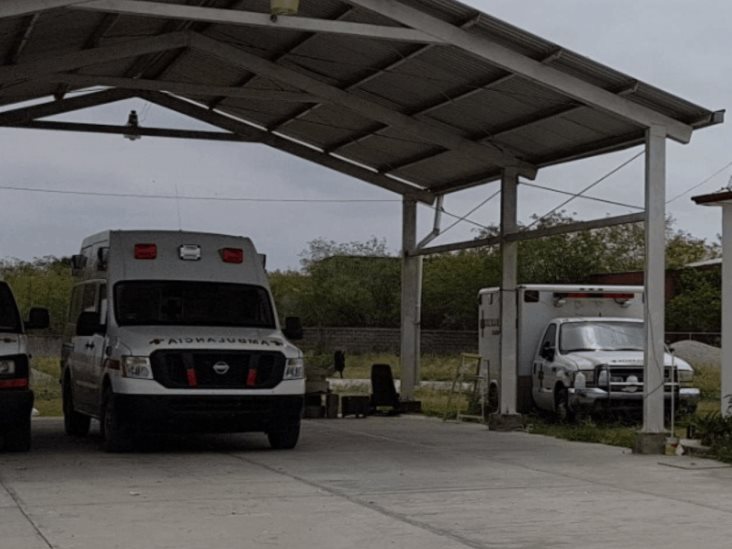 Joven herido tras caer de motocicleta Joven herido tras caer de motocicleta