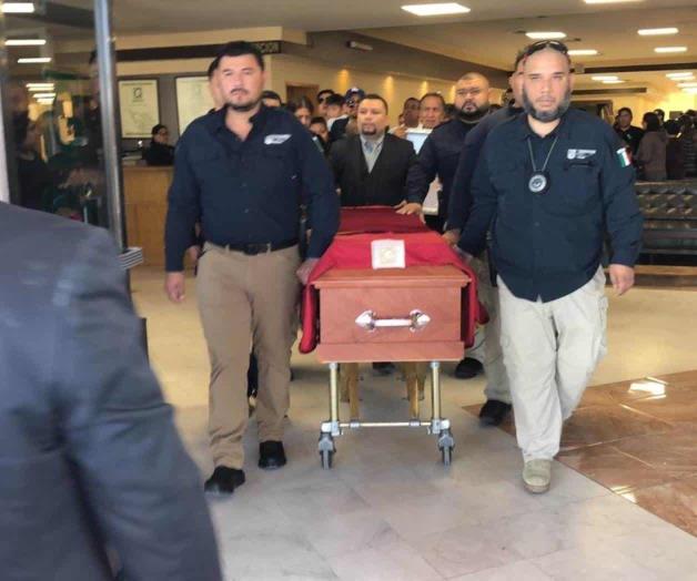 Dan último adiós a policía asesinado