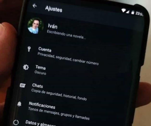 Llega el modo oscuro a WhatsApp