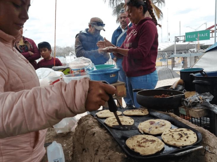 Salen adelante con las popusas Salen adelante con las popusas