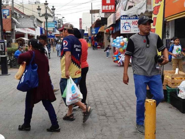 Disminuye en 40% actividad comercial Disminuye en 40% actividad comercial