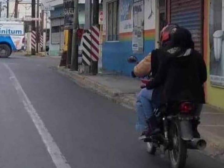 Ignoran reglamento al no usar el casco Ignoran reglamento al no usar el casco