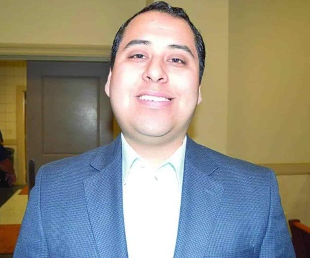 Se convierte en el más joven alcalde suplente