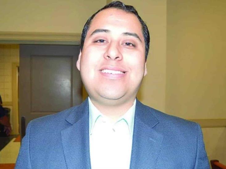 Se convierte en el más joven alcalde suplente Se convierte en el más joven alcalde suplente