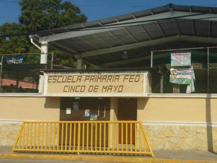 Alumno de primaria amenaza con matar a compañeritos y maestros Alumno de primaria amenaza con matar a compañeritos y maestros