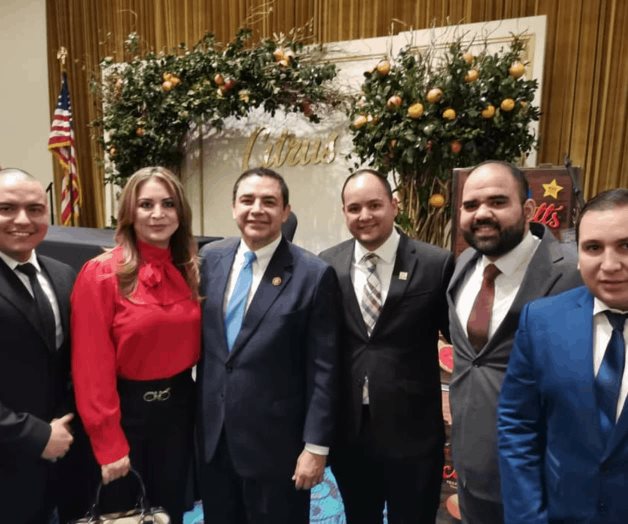 Asisten a festival de cítricos en Texas