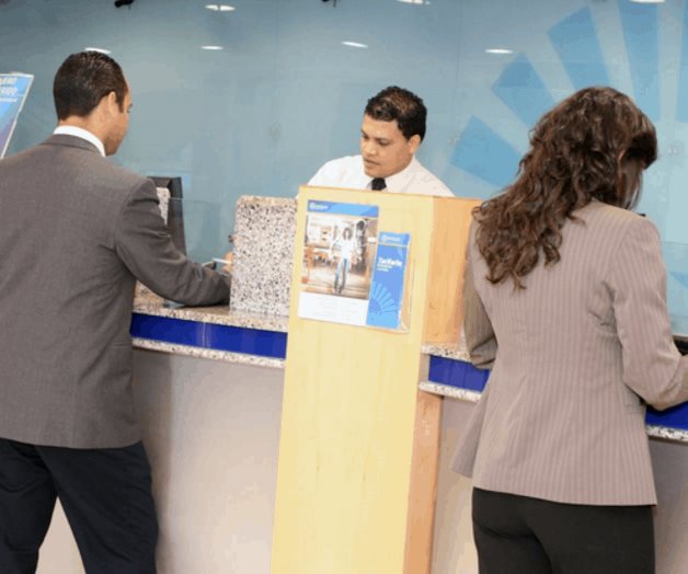 Ordenan a bancos dar al SAT datos de clientes