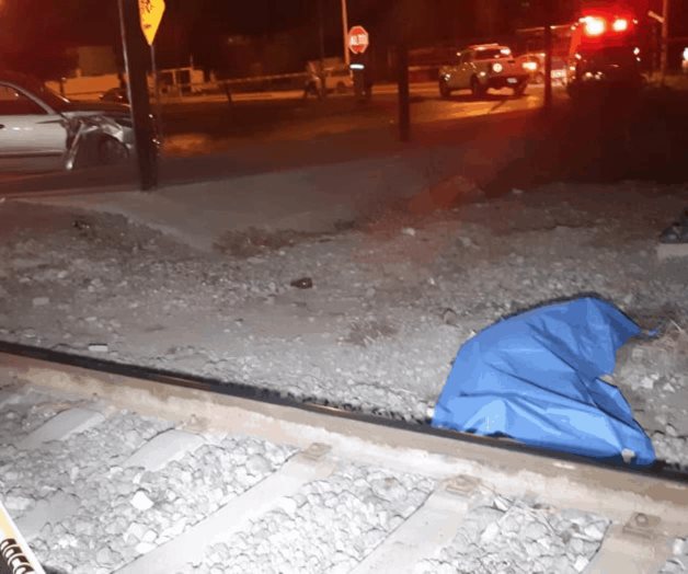 Muere en choque con ferrocarril